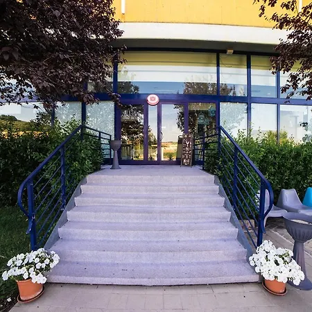 Select Hotel 4*