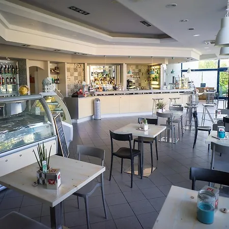 Ξενοδοχείο Select 4*