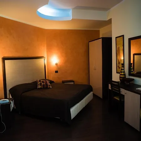 Select Hotel 4*