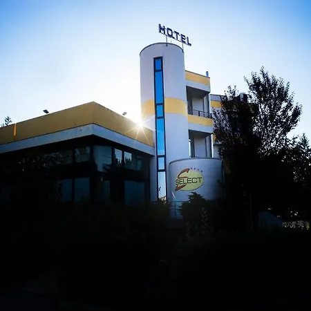 Select Hotel