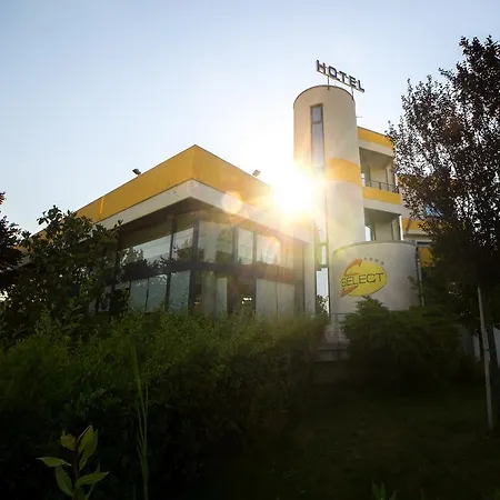 Select Hotel