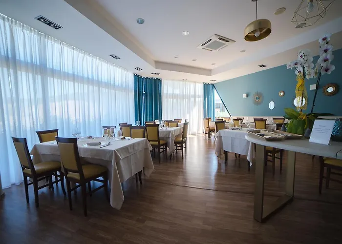 Select Ξενοδοχείο 4*