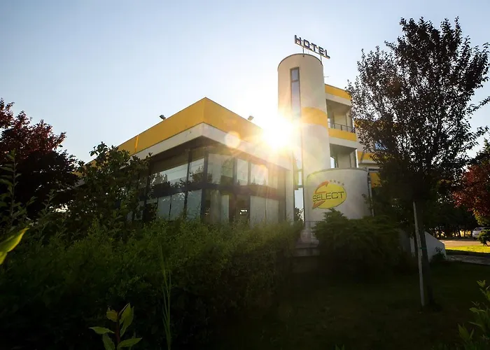 Select Ξενοδοχείο